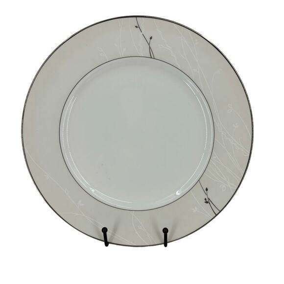 Waterford Fine China Lisette Dinner Plate Replacement 10.75 Inch Silver Tone Rim - Picture 1 of 7